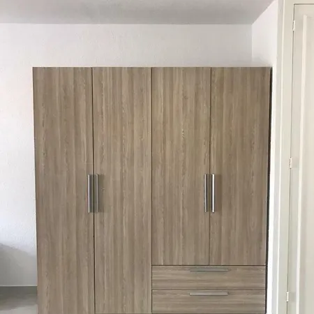 Los Cristianos Royale Estudios *